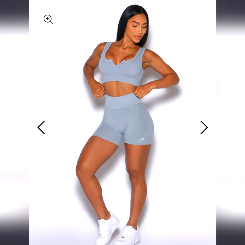 Bombshell Sportswear Figure Scrunch Shorts M NWT - Picture 4 of 5